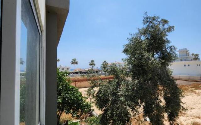 Merab Holidays Apartment Annita Court B14