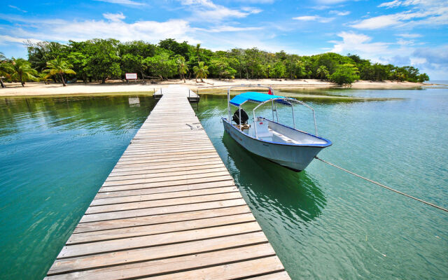 Palmetto Bay Roatan