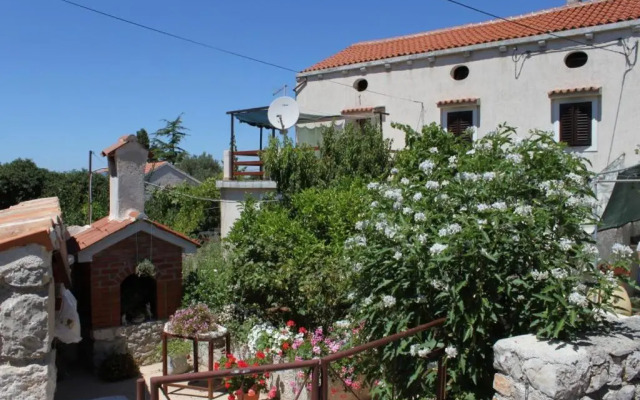 Apartments with a parking space Veli Losinj, Losinj - 8060