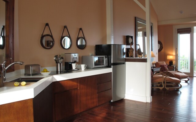 Coral Sands Inn & Cottages