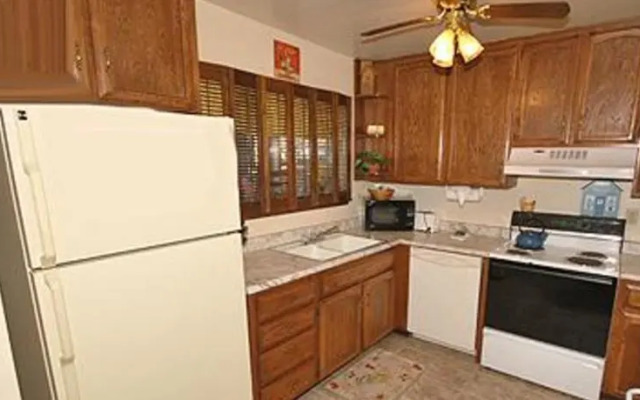 RedAwning June Way Holiday home 2