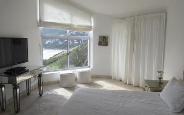 Villa on the Rocks
