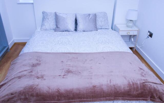 Thout Seaview Luxury Apartment