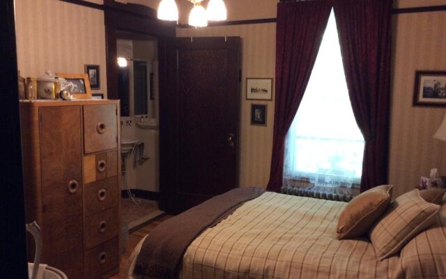 Auberge Taylor Manor