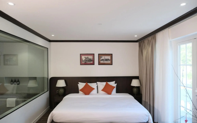 Paul Chabot Hotel