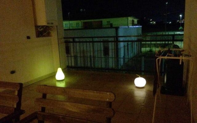 Apartment With 3 Bedrooms in Schiavonea, With Furnished Balcony - 100