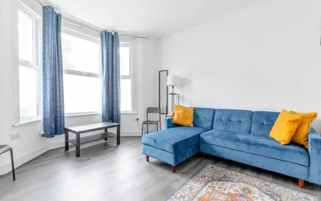 Spacious & Newly Renovated 4BD House East Ham!