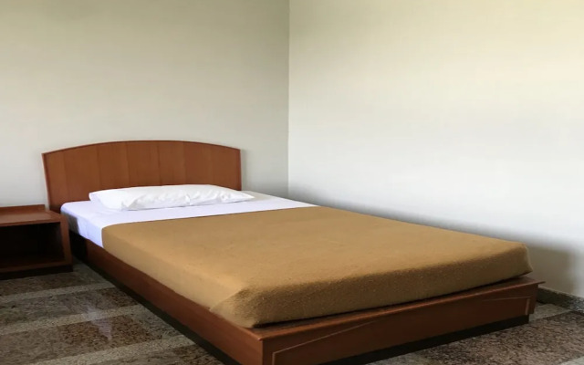 Lopburi Residence 2 And Resort