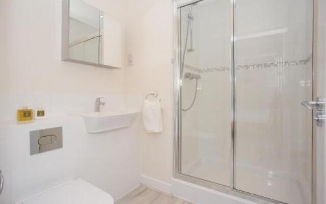 Western Gate, Executive Central Apartments