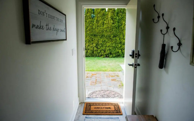 AndersonLane Garden Suite l Beach Access I Kitchen