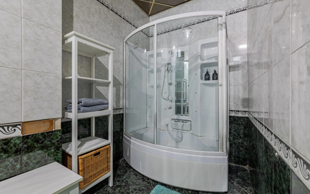 Smart Host на бульваре Страстной