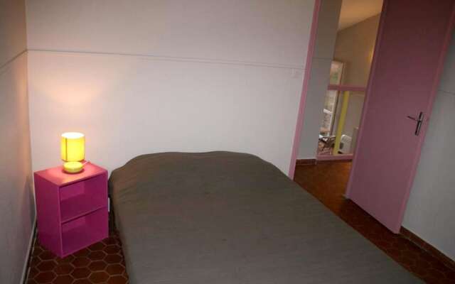 House With 2 Bedrooms in Puy-l'évêque, With Shared Pool, Enclosed Garden and Wifi