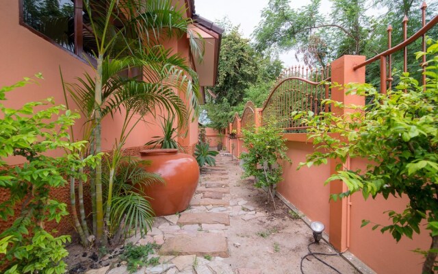 Baan Muang Pool Villa