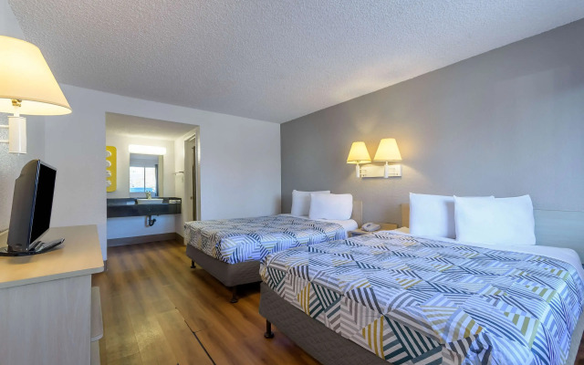 Motel 6 Hayward, CA – Silicon Valley Gateway