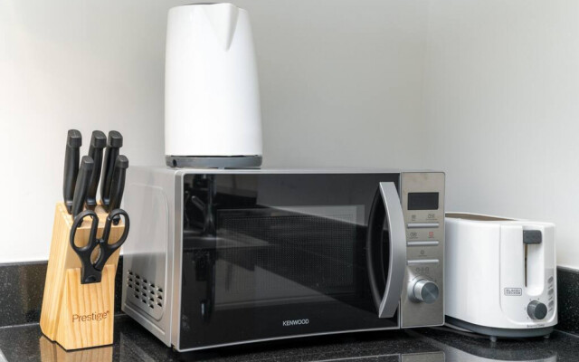 Immaculate 1BR apartment at Carson C