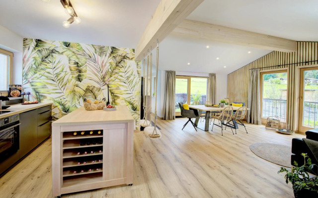 Ju and Me Garden Lodge