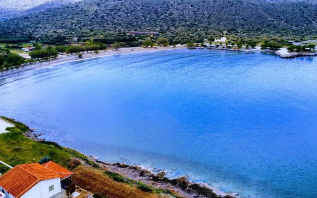 Tholos Alexandra's Beachfront House