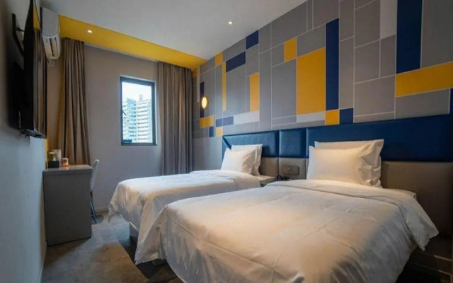 7 Days Premium Shenzhen Chegongmiao