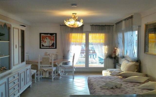 Apartment With One Bedroom In Cannes, With Wonderful City View, Furnished Terrace And Wifi 800 M From The Beach