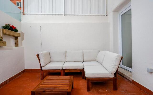 7ti7 Telhal apartment with a lovely Backyard