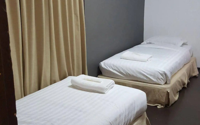CUBE Family Boutique Capsule Hotel
