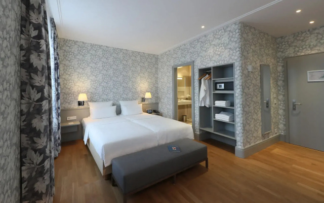 MOMA1890 Boutique Hotel