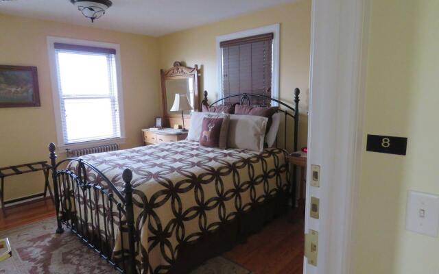 The Swope Manor Bed & Breakfast