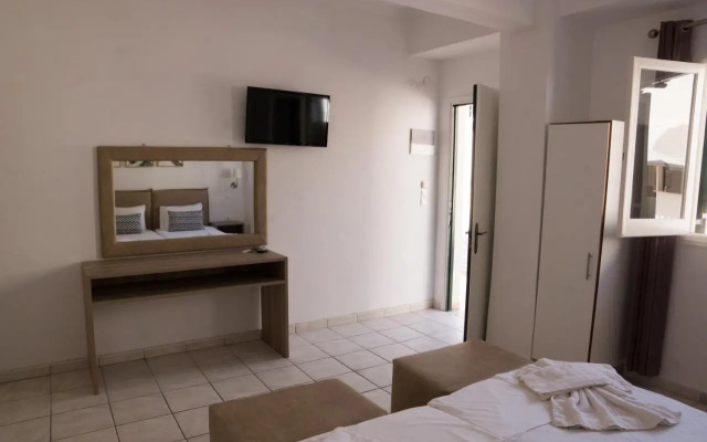 Stavros Beach Hotel