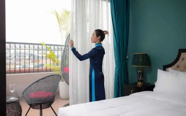 Madelise Palace Hotel  Spa – Guest Rooms – Hanoi