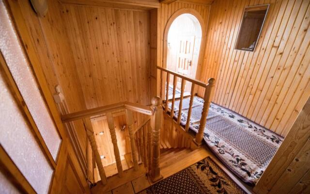 Gazdіvska Hata Guest House