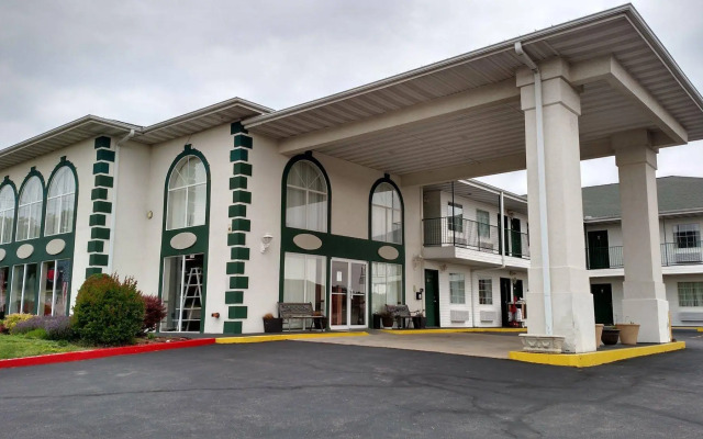Evergreen Inn