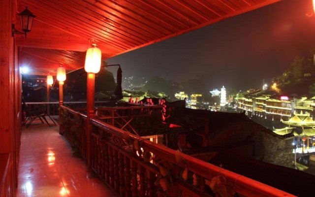 Fenghuang Soft Time Inn