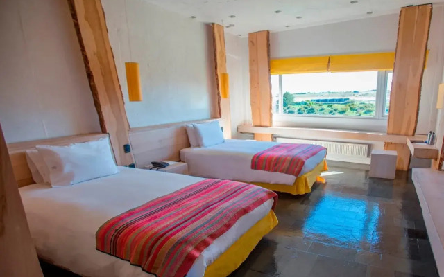 Remota Hotel