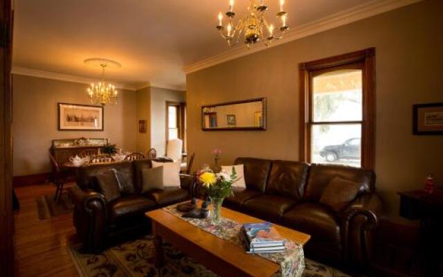 Hatfield House on Hibernia