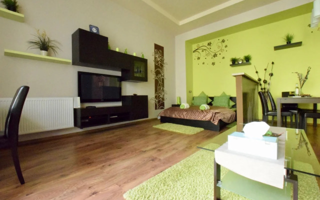 Standard Apartment by Hi5 - FehÃ©rahajÃ³