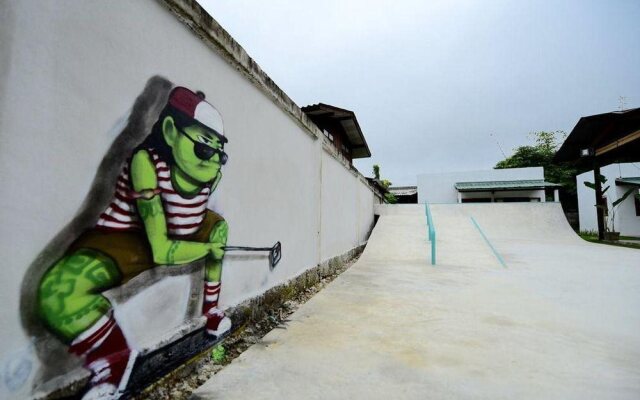 Green Hostel and Skate Park