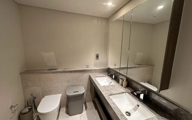 Manzil 4BR Penthouse in Dubai Creek w Harbour View