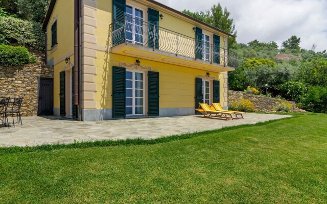 Scenic Holiday Home in Pieve Ligure With Private Garden