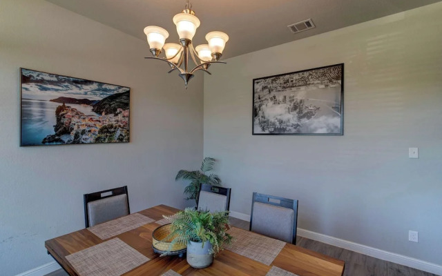 Lakeview Mansion A Chic Estate