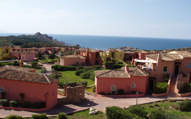 Calarossa Village