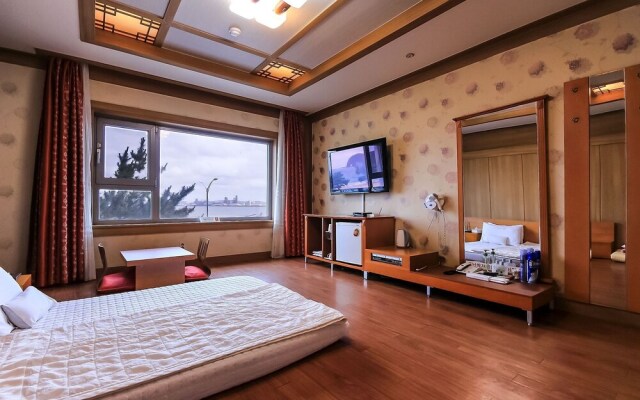 Pohang Yeongildae N-Beach