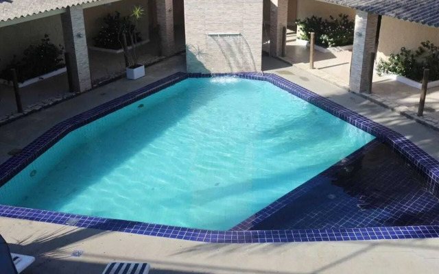 Tropical Hostel e Pousada