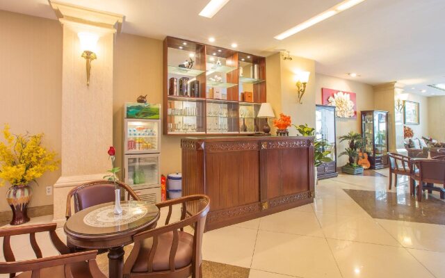 Premium White Lion Hotel