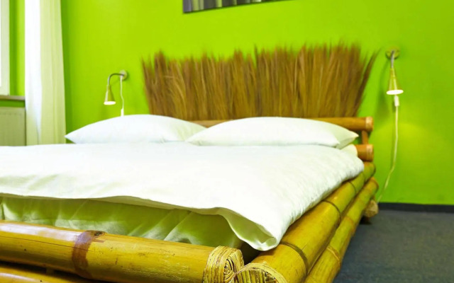 LaLeLu Hostel