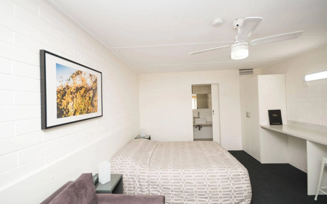Vineland Motel