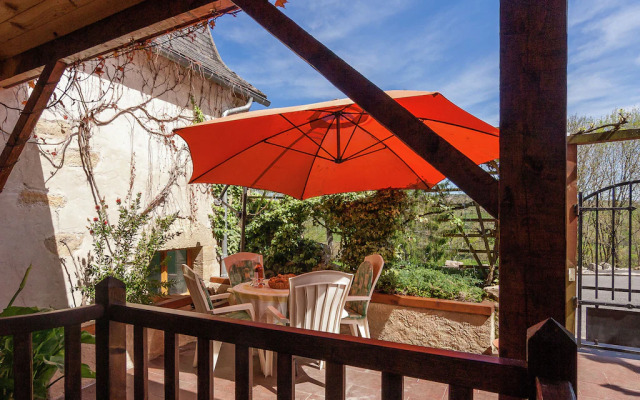 Elegant Holiday Home in Coubjours with Private Garden