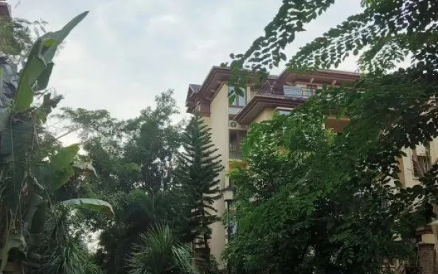 Jinghong Shangpin Hotel