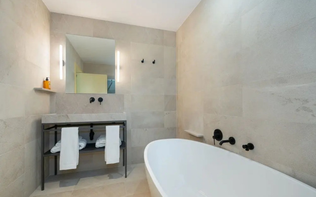 Rondaia Suites & Villas