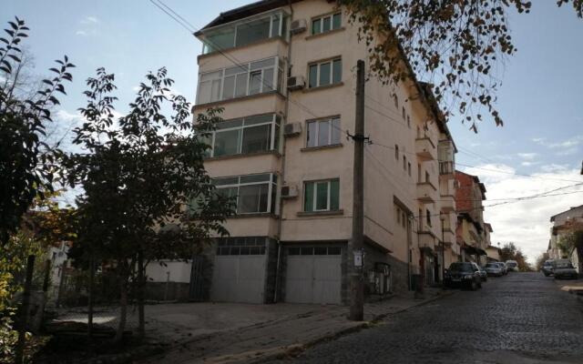 улица „Вихрен“ 20