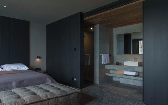 Yakamoz Resort by Er-Hai